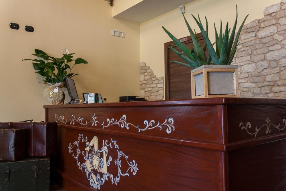 Hotel Zabbara Ликата Екстериор снимка