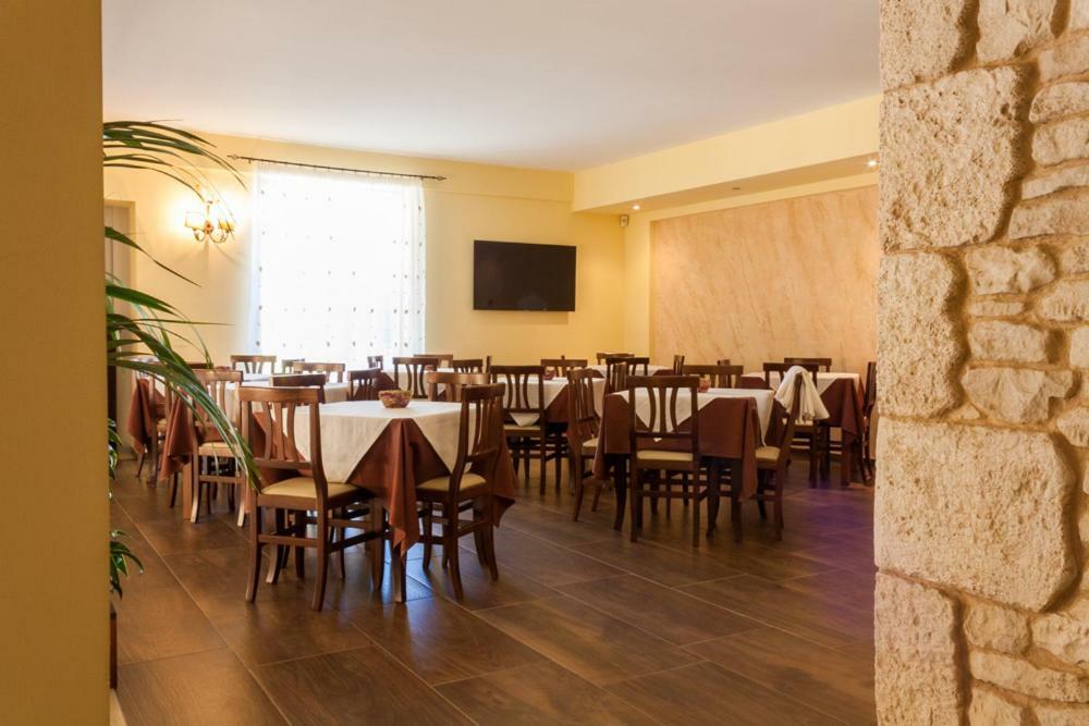 Hotel Zabbara Ликата Екстериор снимка